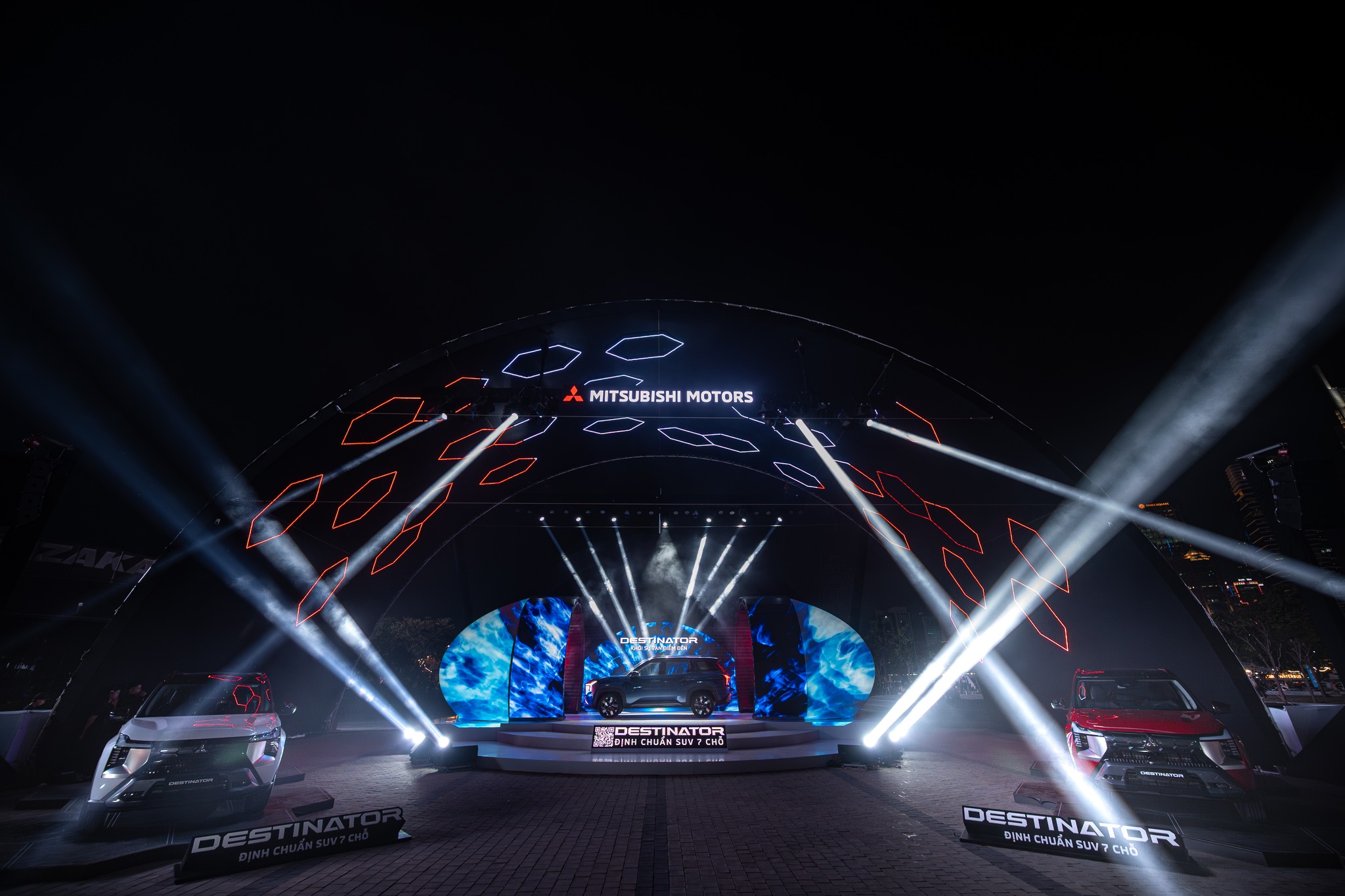 Mitsubishi Destinator