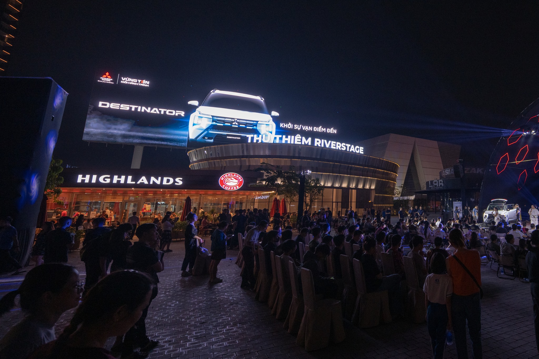 Mitsubishi Destinator