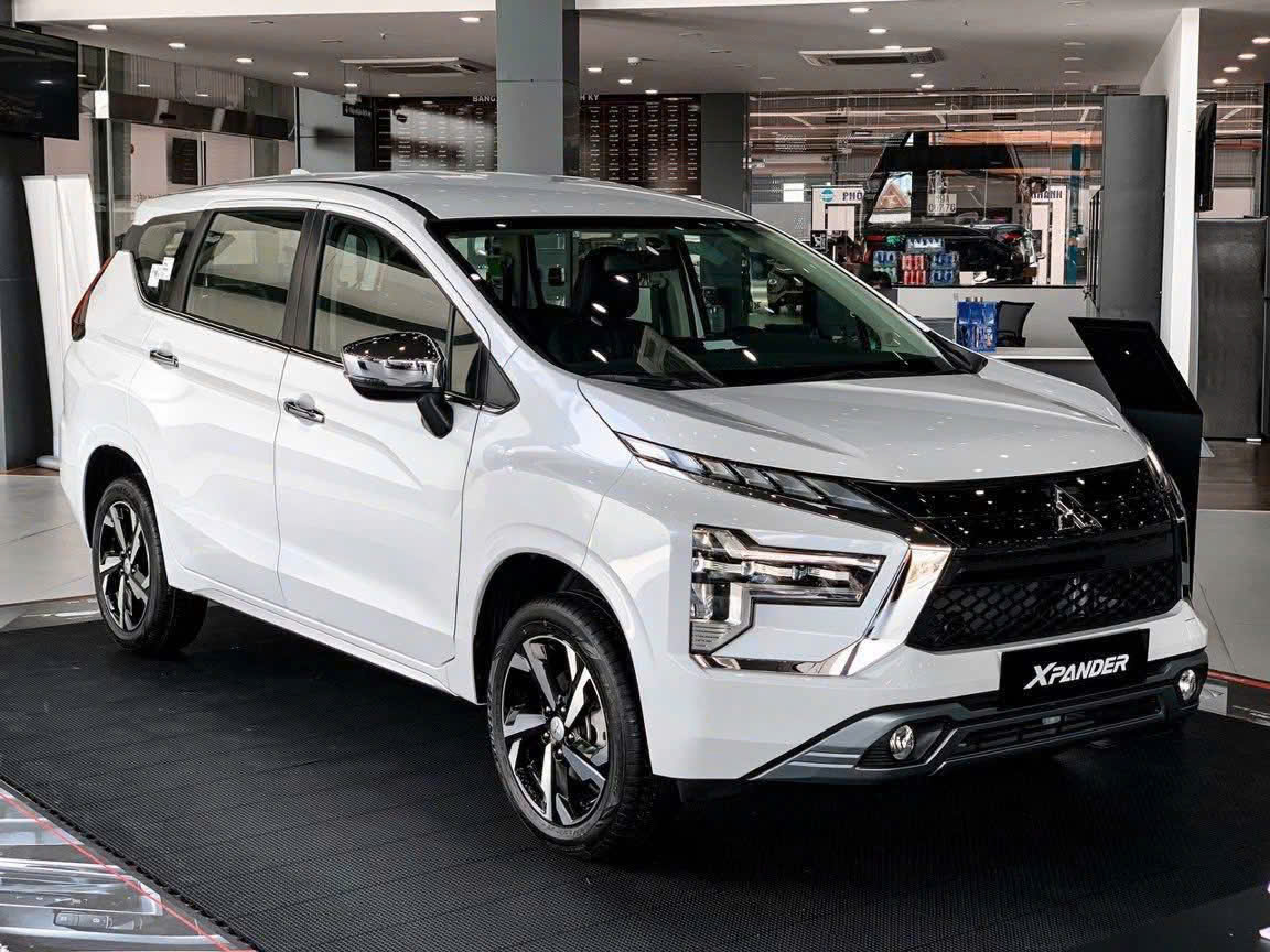 Xpander premium trắng