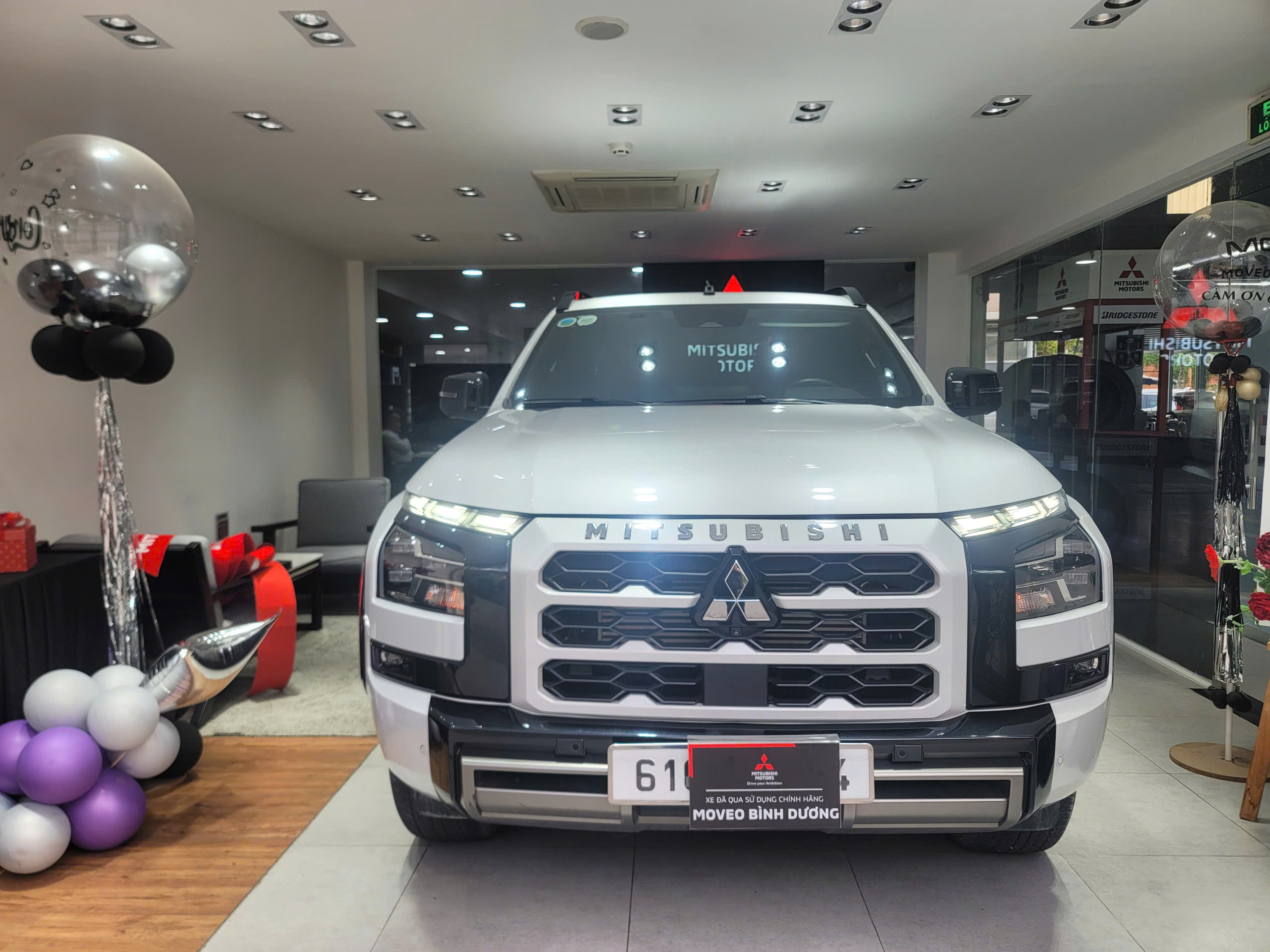 xe bán tải triton