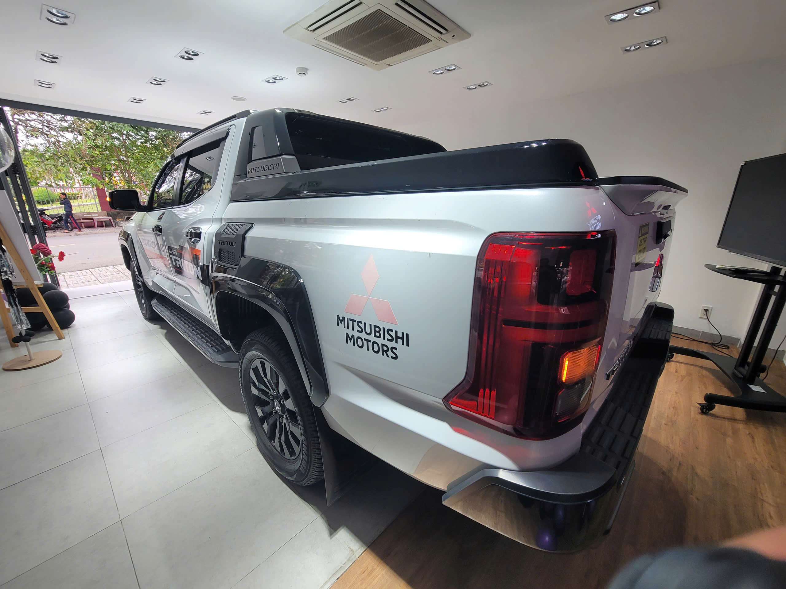 xe bán tải triton